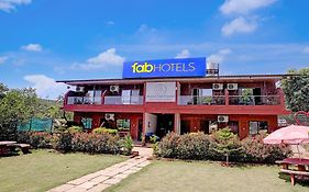 Fabhotel Green Crystal